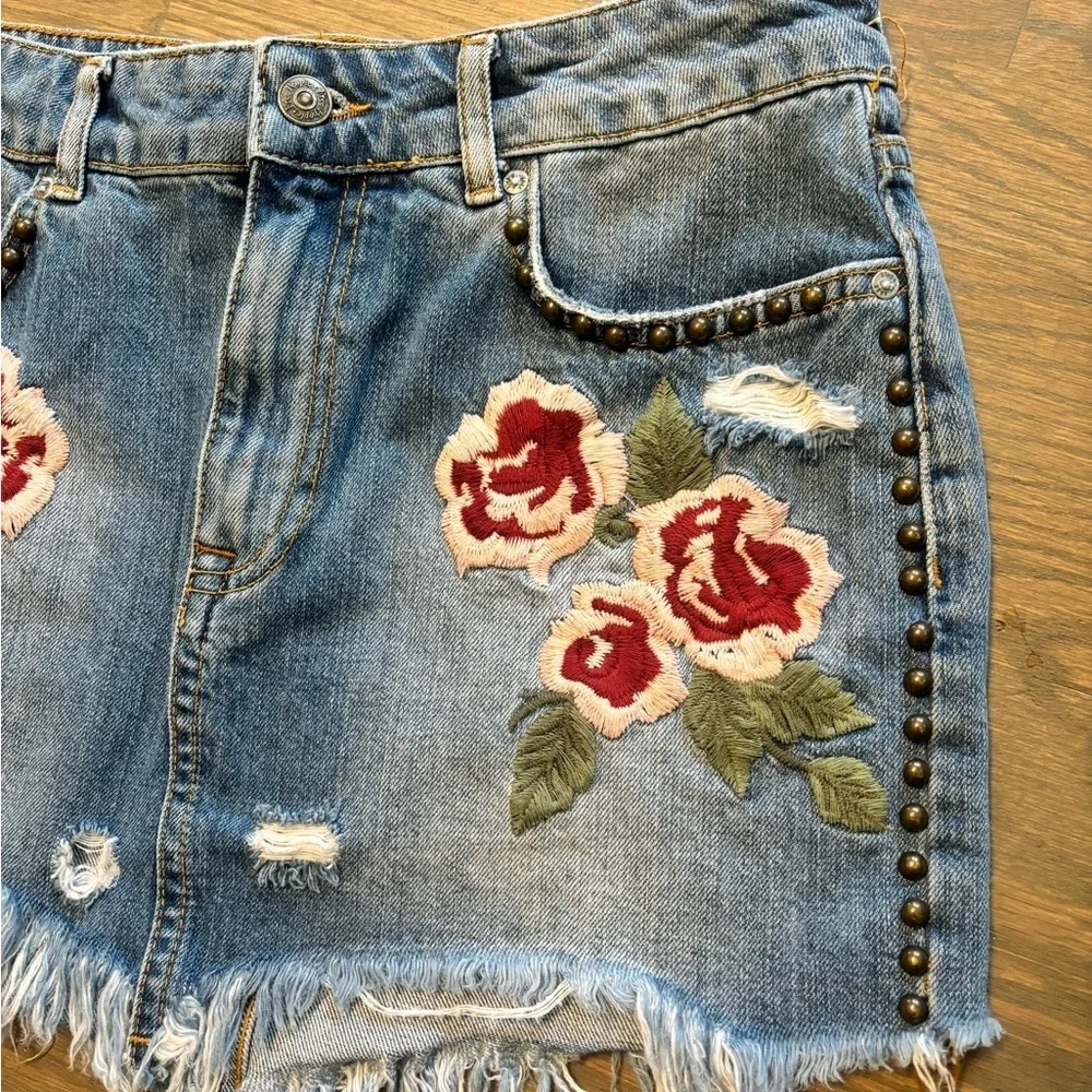 Free People Wild Rose Denim Skirt Embroidered Studs Jean Skirt Womens Size 24